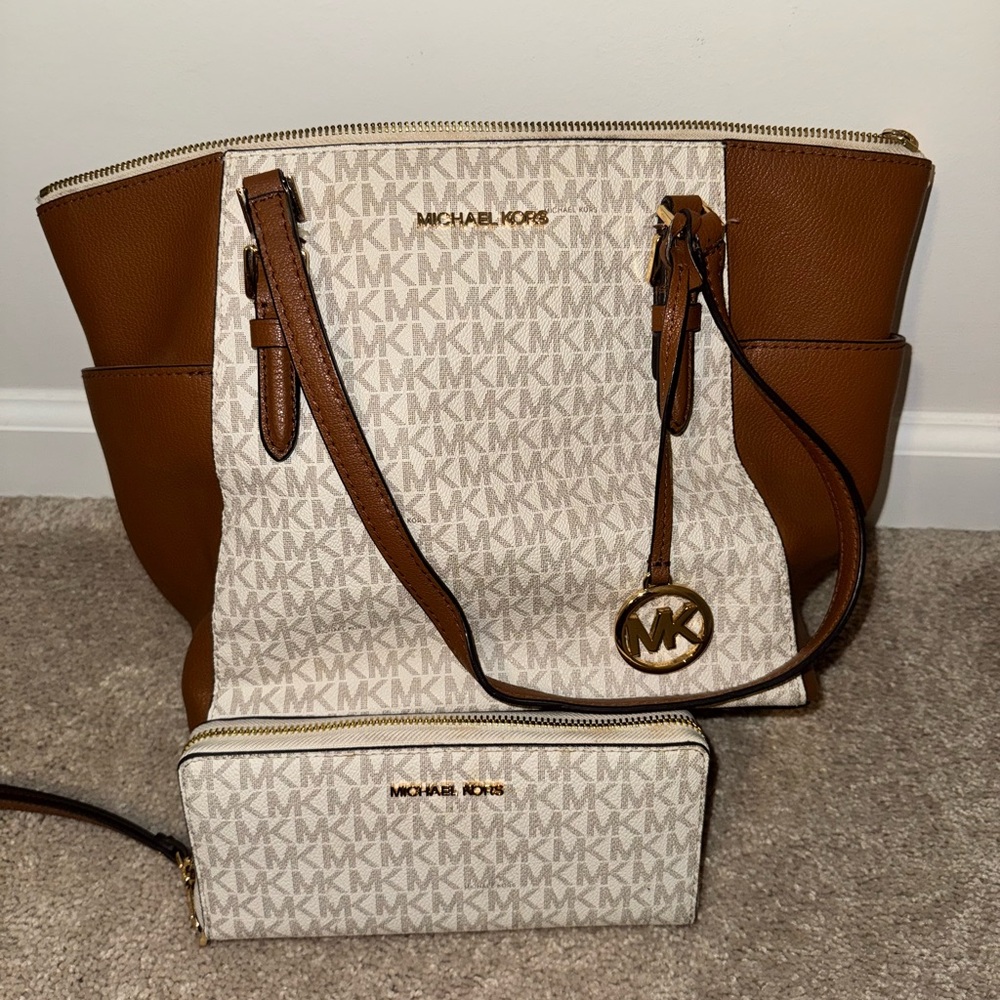 Michael Kors Tan and Cream Shoulder Bag Set